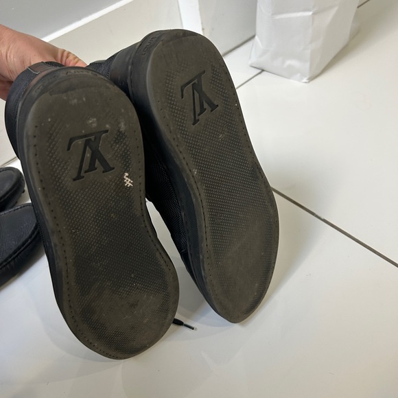 Louis Vuitton Men Sneakers - Picture 5 of 5